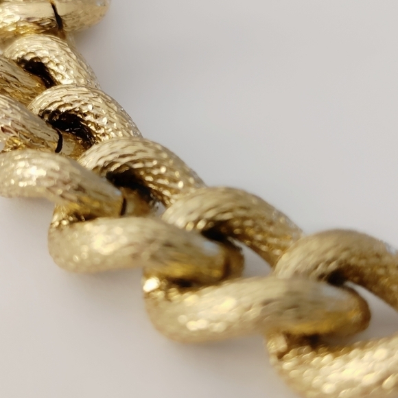 VINTAGE Giant Link Gold Chain Lightweight Lyon Curb Necklace 26" - Picture 5 of 9